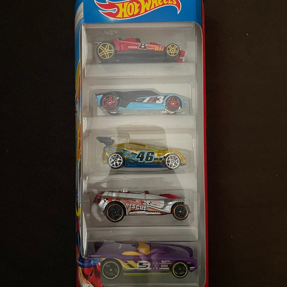 2014 Hot Wheels new unopened pack of 5